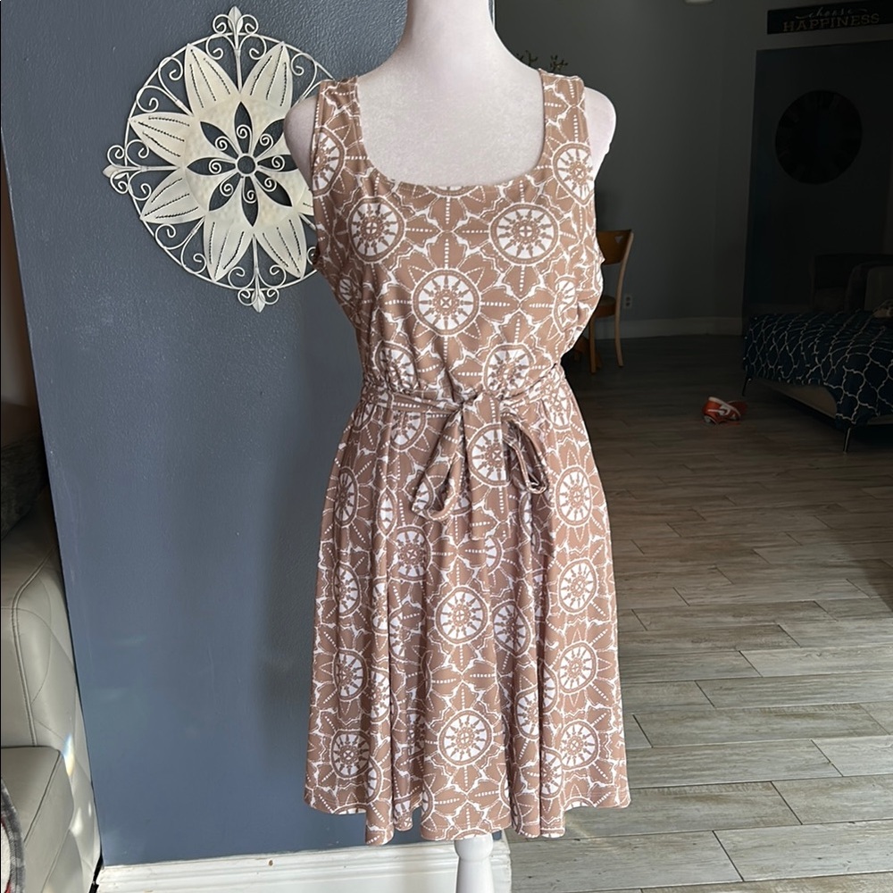[Patti Biggs] Tab/White Mandala Tie Dress - Size Medium